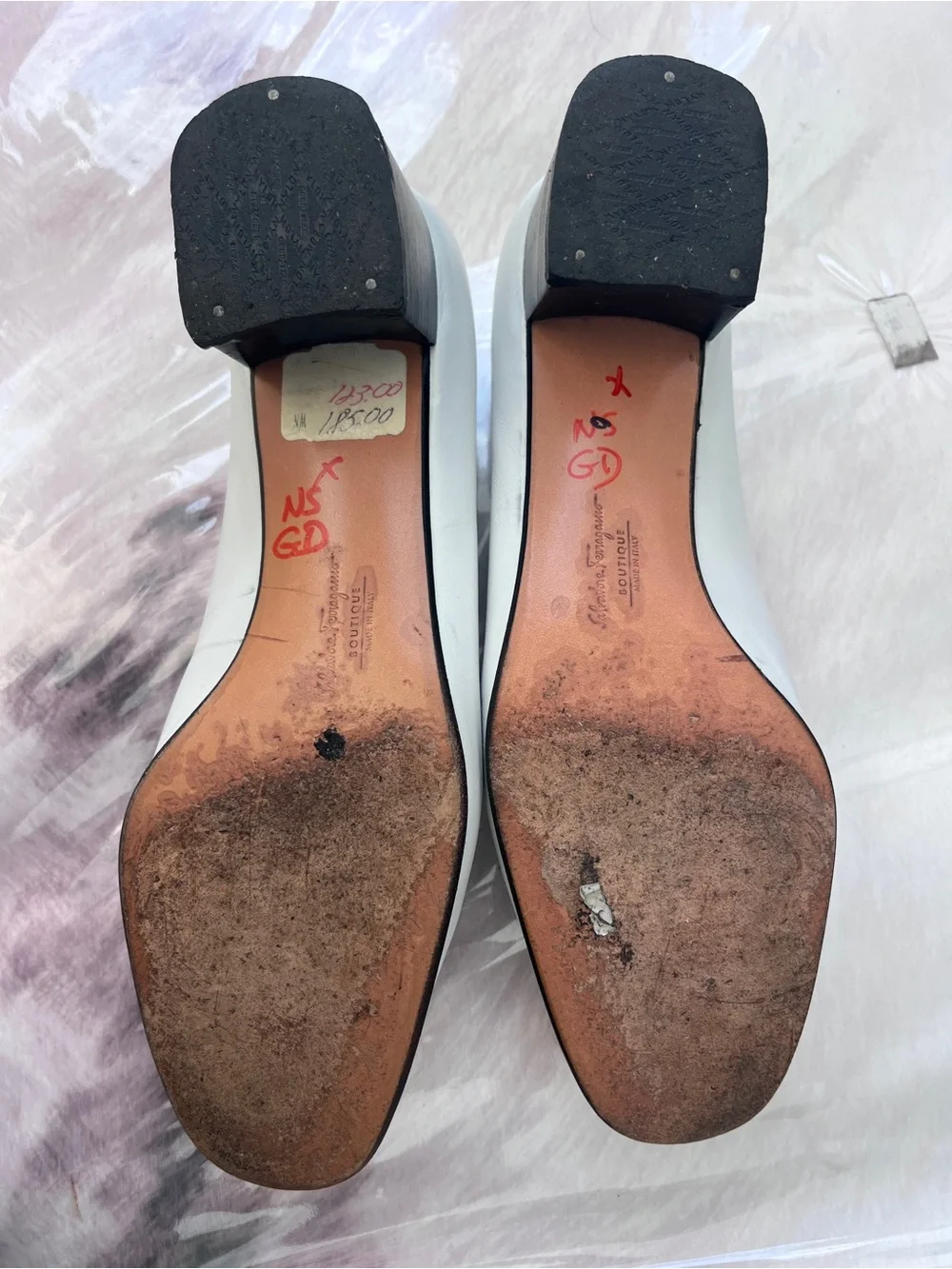 Salvatore Ferragamo White Leather Flats with Silver-Tone Hardware